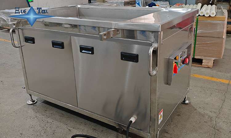 超聲波清洗機中的藍色水：成分、用途及作用原理解析